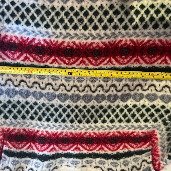 Men’s Multicolor Patterned Sweater - Picture 6 of 8